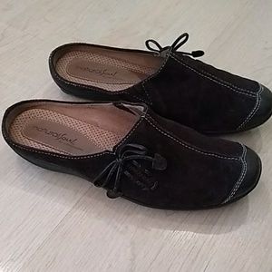 Brown suede/leather mules